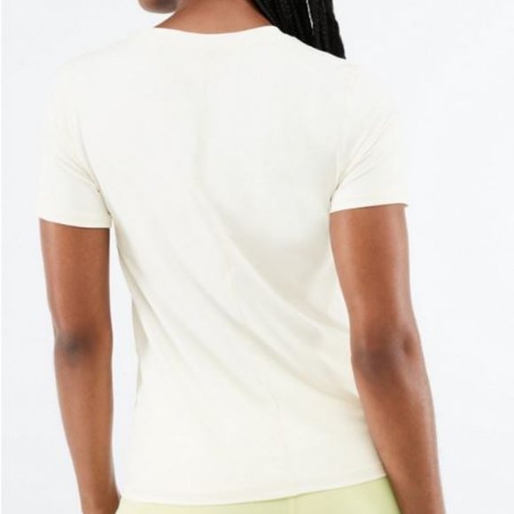 Fabletics On the Run 4-Piece Outfit - Picture 7 of 15